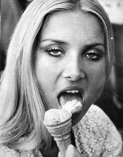 Barbara Bouchet, 1971